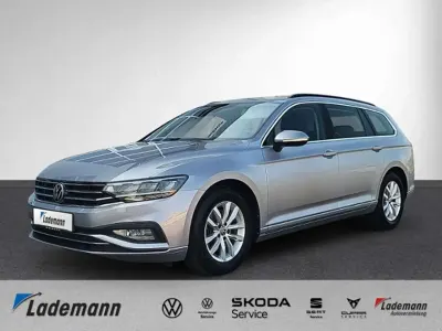 Gebraucht VW Passat 150 PS (110 kW) 2021 Pyritsilber Kombi