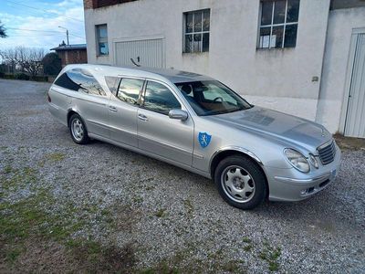 Gebraucht Mercedes E270 177 PS (130 kW) 2005 Silber Limousine