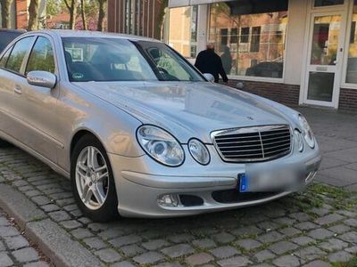 gebraucht Mercedes E200 mit neue Tüv