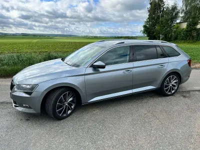 Gebraucht Skoda Superb LAURIN & KLEMENT 190 PS (139 kW) 2018 Grau Kombi