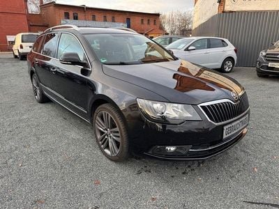 Schwarz Gebraucht 2015 Skoda Superb Elegance Kombi | 11.799 € (Fairer Preis)