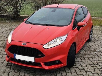 Używany Ford Fiesta Sport 182 KM (133 kW) 2016 Czerwony Hatchback