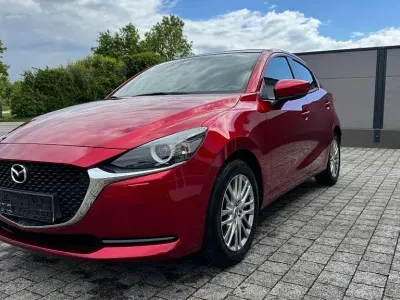 Gebraucht Mazda 2 Kizoku 90 PS (66 kW) 2020 Rot Limousine
