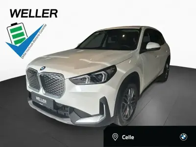 Gebraucht BMW iX1 Performance 230 kW (313 PS) 2024 Mineralweiß (weiß) SUV