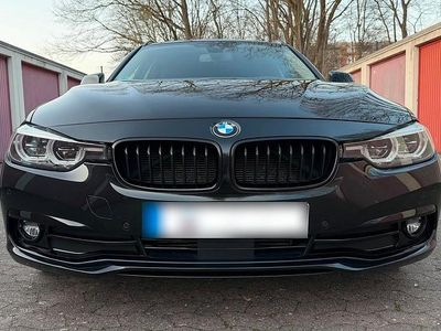 Gebraucht BMW 320 Sport Line 190 PS (139 kW) 2018 Schwarz Kombi