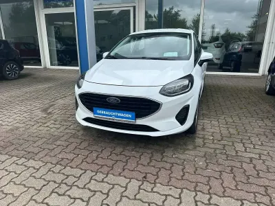 Gebraucht Ford Fiesta Cool & Connect 75 PS (55 kW) 2023 Frostweiß Kleinwagen