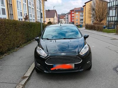 Gebraucht Ford Fiesta 95 PS (69 kW) 2015 Schwarz Kleinwagen