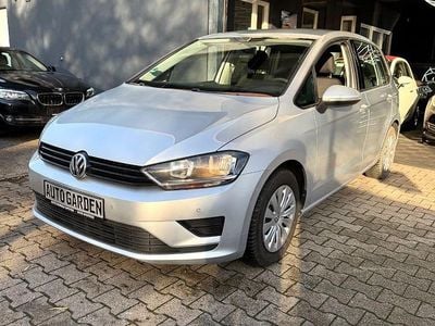 Silber Gebraucht 2016 VW Golf Sportsvan Trendline Van / Kleinbus | 11.700 € (Fairer Preis)