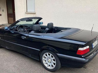 Schwarz Gebraucht 1997 BMW 318 Cabriolet Cabrio | 7.500 € (Teuer)