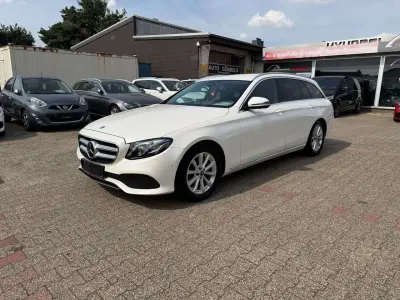 Gebraucht Mercedes E220 194 PS (142 kW) 2017 Diamantweiss Kombi