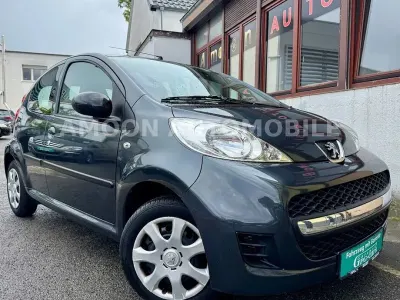 Gebraucht Peugeot 107 Filou 68 PS (50 kW) 2009 Grau Kleinwagen