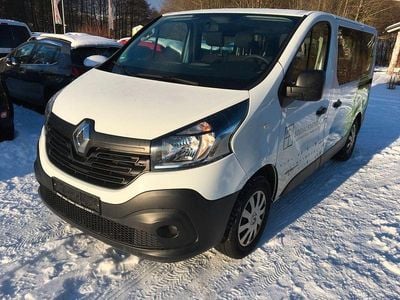 Weiß Gebraucht 2017 Renault Trafic Expression Van / Kleinbus | 15.800 € (Guter Preis)