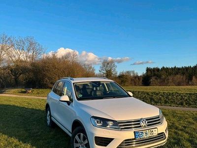 Gebraucht VW Touareg 204 PS (150 kW) 2017 Weiß SUV