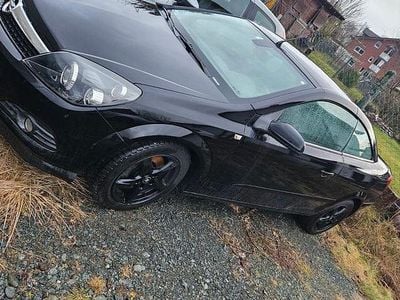 Gebraucht Opel Astra Cabriolet 150 PS (110 kW) 2007 Schwarz Cabrio
