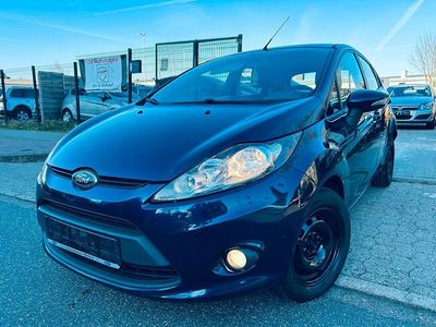 Gebraucht Ford Fiesta Ambiente 69 PS (50 kW) 2011 Blau Kleinwagen