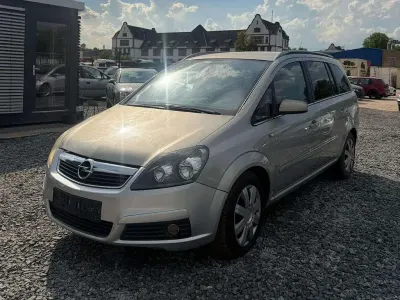 Gebraucht Opel Zafira Edition 105 PS (77 kW) 2006 Pannacotta m2 Van / Kleinbus