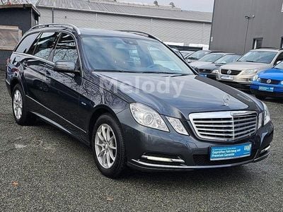 Grau Gebraucht 2011 Mercedes E220 Elegance Kombi | 12.200 € (Etwas zu teuer)