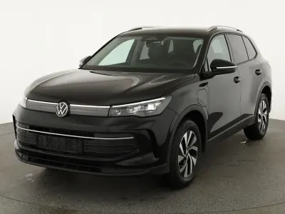 Gebraucht VW Tiguan Life 204 PS (150 kW) 2025 Grenadill schwarz metallic SUV