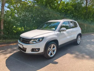 Gebraucht VW Tiguan LOUNGE 150 PS (110 kW) 2016 Weiß SUV