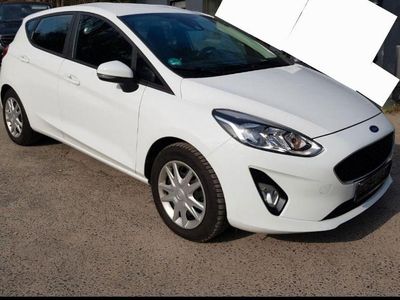 Gebraucht Ford Fiesta Trend 86 PS (63 kW) 2018 Weiß Kleinwagen