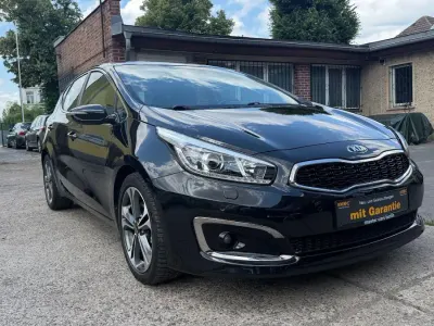 Gebraucht Kia Ceed 135 PS (99 kW) 2016 Schwarz Kleinwagen