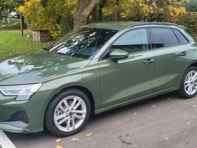 Gebraucht Audi A3 Sport 204 PS (150 kW) 2025 Grün Limousine