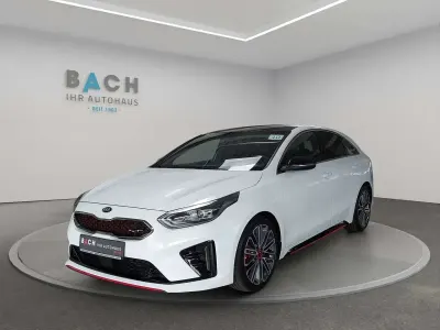 Gebraucht Kia ProCeed GT 204 PS (150 kW) 2021 (hw2) deluxeweiss met. Kombi