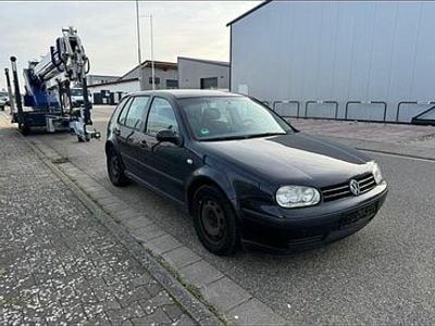 Gebraucht VW Golf IV 100 PS (73 kW) 2002 Schwarz Kleinwagen
