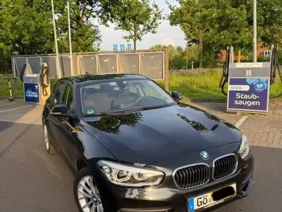 Gebraucht BMW 118 Advantage 136 PS (100 kW) 2019 Schwarz Kleinwagen