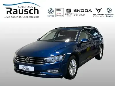 Gebraucht VW Passat Business 150 PS (110 kW) 2023 Blau Kombi