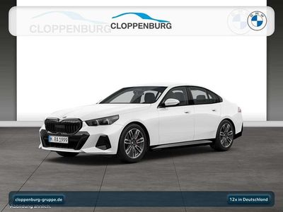 Gebraucht BMW 520 M Sport 197 PS (144 kW) 2025 Alpinweiß uni Limousine