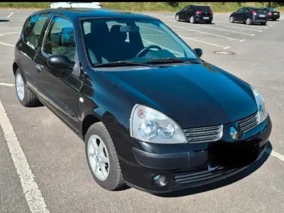 Gebraucht Renault Clio II 75 PS (55 kW) 2005 Schwarz Kleinwagen
