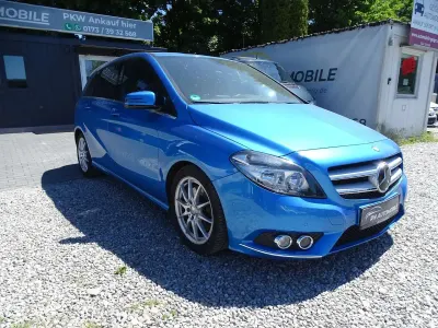 Gebraucht Mercedes B220 170 PS (125 kW) 2013 Blau Van / Kleinbus