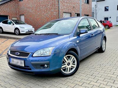 gebraucht Ford Focus 1.6 GHIA 71.000 km + super Austattung