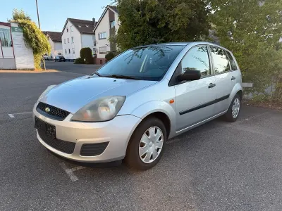 Gebraucht Ford Fiesta 60 PS (44 kW) 2007 Silber Kleinwagen
