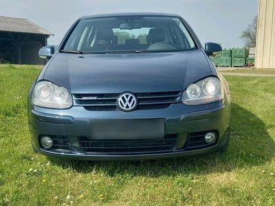 Usata VW Golf V Sportline 150 CV (110 kW) 2007 Blu Utilitaria
