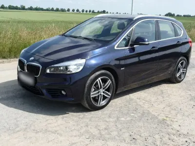 Gebraucht BMW 218 Sport Line 150 PS (110 kW) 2016 Blau Kombi
