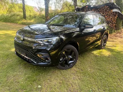 Gebraucht VW Tiguan R-line 193 PS (141 kW) 2025 Schwarz SUV