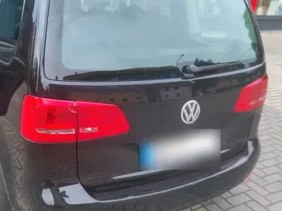 Gebraucht VW Touran 140 PS (102 kW) 2011 Schwarz Van / Kleinbus