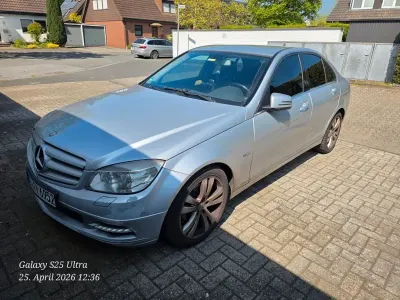 Używany Mercedes 200 136 KM (100 kW) 2010 Szary Sedan/Limuzyna