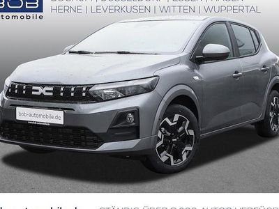 Neu Dacia Sandero Journey 122 PS (89 kW) 2026 Grau Limousine