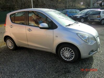 Gebraucht Opel Agila 65 PS (47 kW) 2010 Silber Kleinwagen