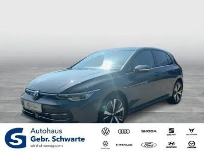 Gebraucht VW Golf VIII Style 150 PS (110 kW) 2024 Grau Limousine