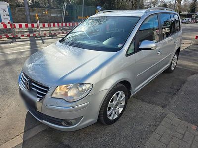 Gebraucht VW Touran 140 PS (102 kW) 2007 Silber Van / Kleinbus