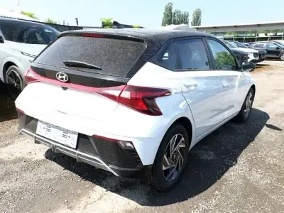 Neu Hyundai i20 Select 90 PS (66 kW) 2026 Atlas white / dachfarbe schwarz atlas white / dachfarbe schwarz Kleinwagen