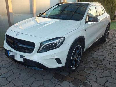 Gebraucht Mercedes GLA180 Urban 122 PS (89 kW) 2016 Weiß SUV