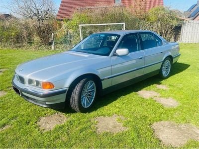 Gebraucht BMW 730 215 PS (158 kW) 1995 Silber Limousine
