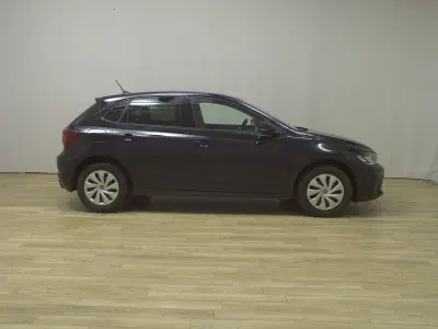 Gebraucht VW Polo Life 95 PS (69 kW) 2022 Schwarz Kleinwagen