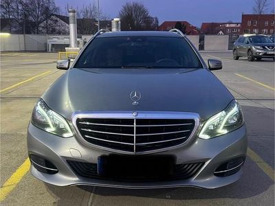 Usata Mercedes E220 Elegance 170 CV (125 kW) 2014 Grigio Station wagon