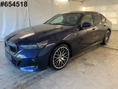 Gebraucht BMW 540 M Sport 286 PS (210 kW) 2024 Tansanitblau ii metallic Limousine